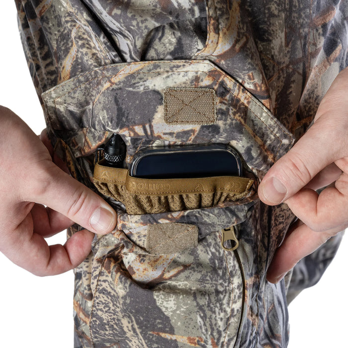 Right cargo pocket
