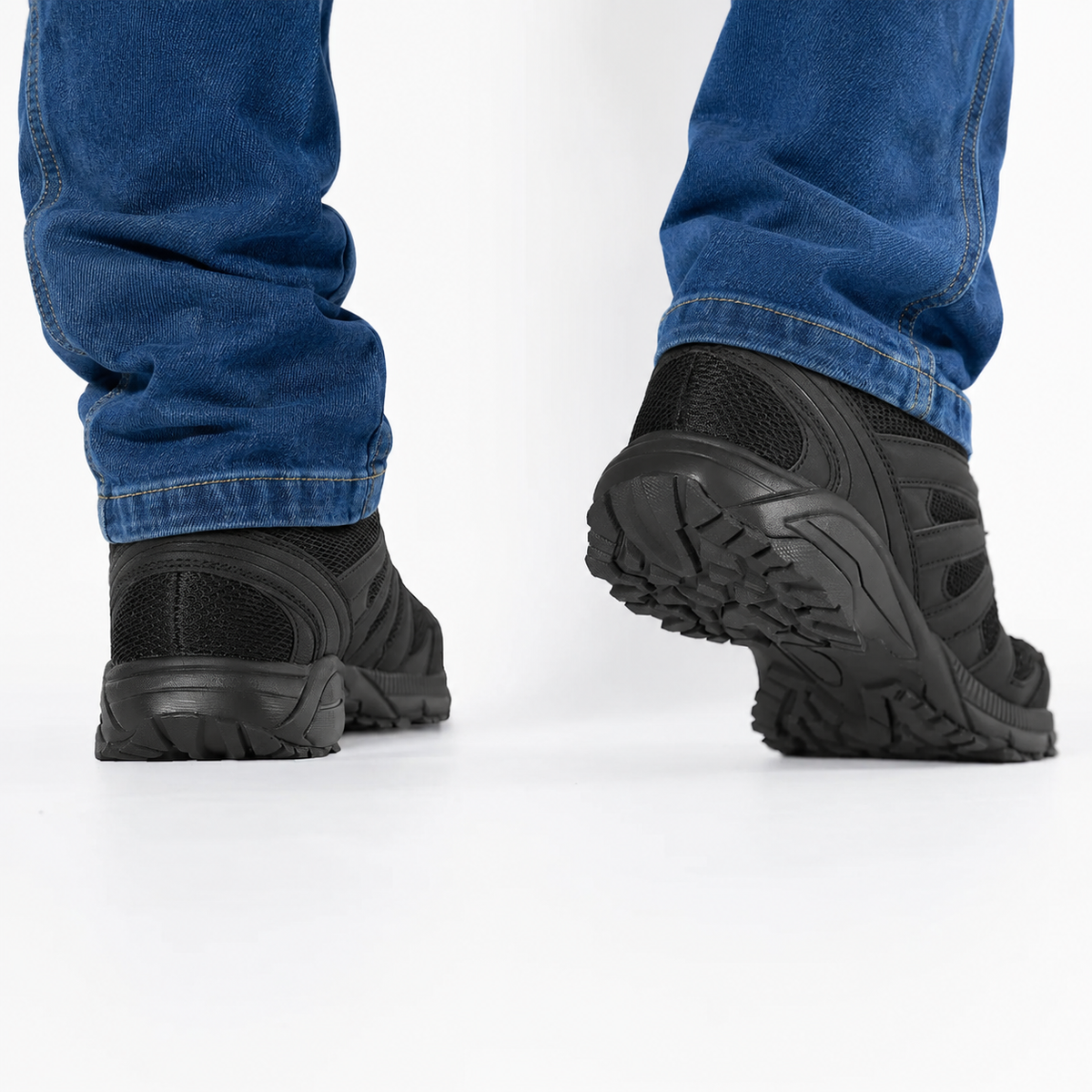 Sneakers Tracker Black