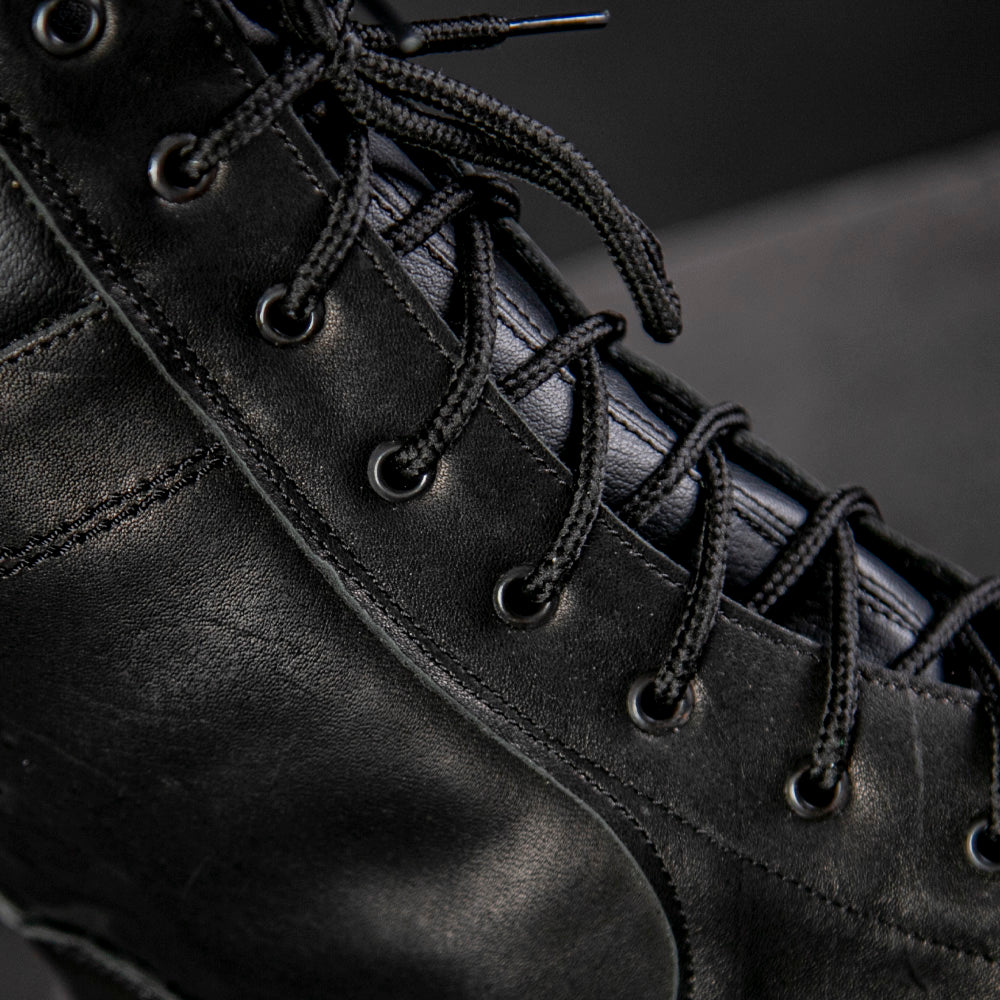 LP Natural Fur Black Boots