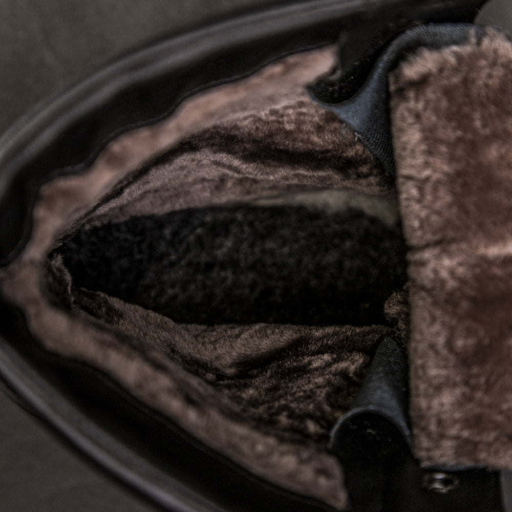 LP Natural Fur Black Boots