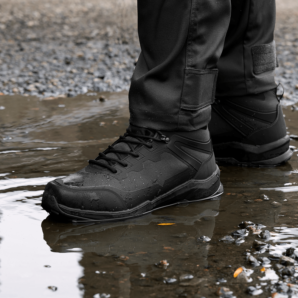Corett Mid XTerm Sneakers Black